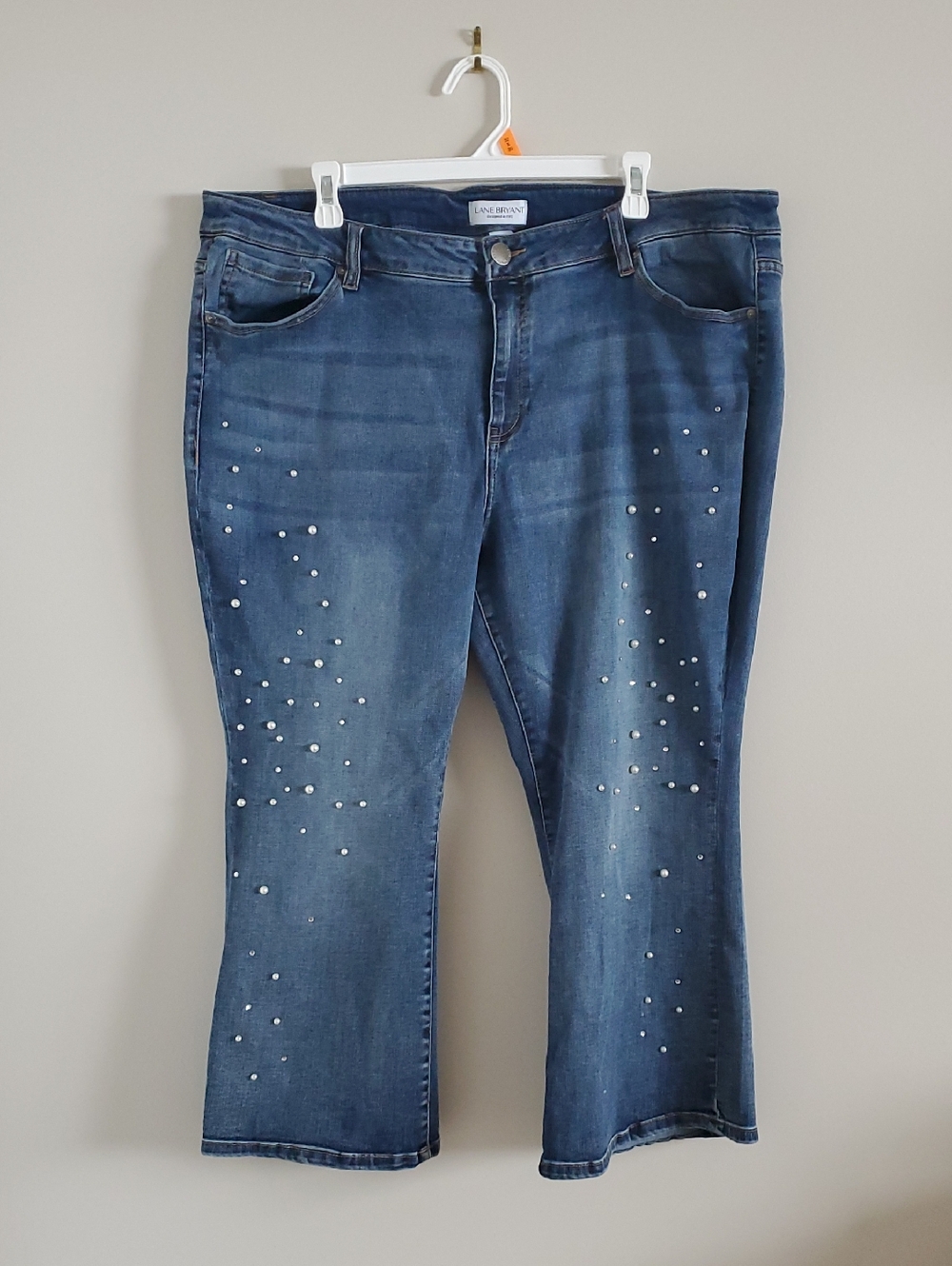 Lane Bryant Pearl-Studded Mid-Rise Stretchy Kick Boot Cropped Denim Capris 22